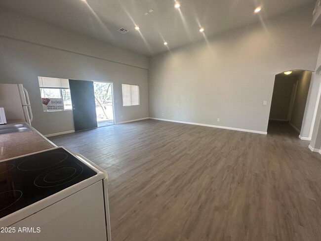 Building Photo - 30814 N Sunrise Ranch Rd