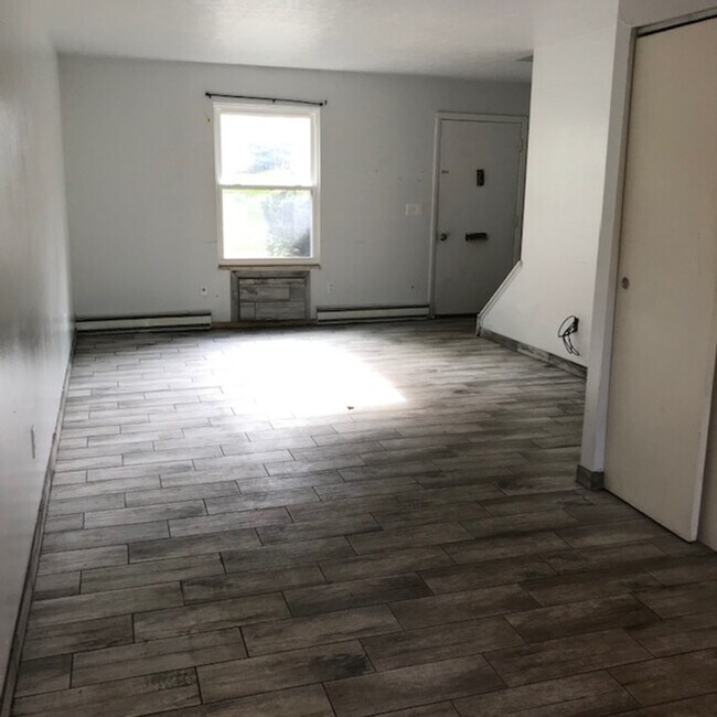 721 Plum St Unit 5, Fairport Harbor, OH 44077 Condo for Rent in