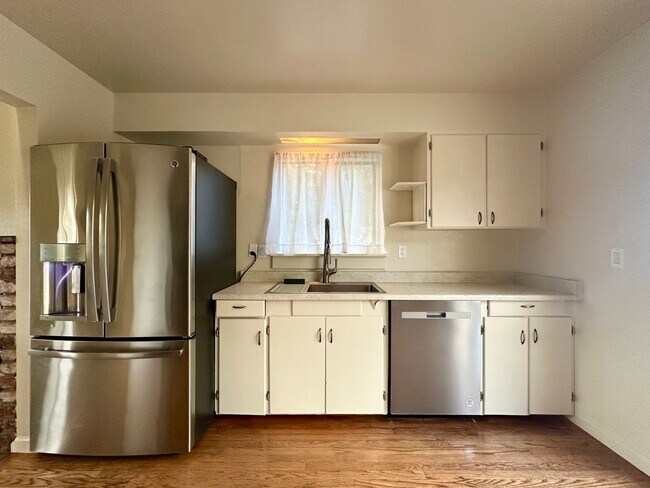 Foto del edificio - Bright and Clean, 3 Bedroom Home in Myrtletown