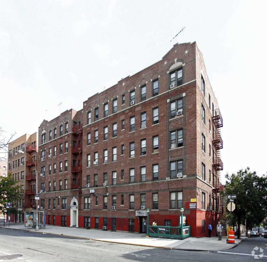 201 - 211 E 203rd St - 201-211 E 203rd St