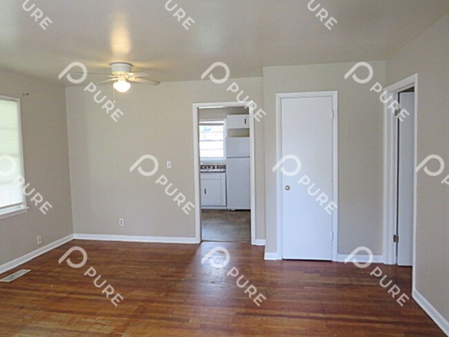 Foto del edificio - 3110 Leftwich St NW