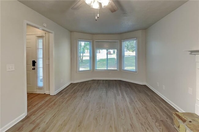 Foto del edificio - 1800 Baynard Ct NW