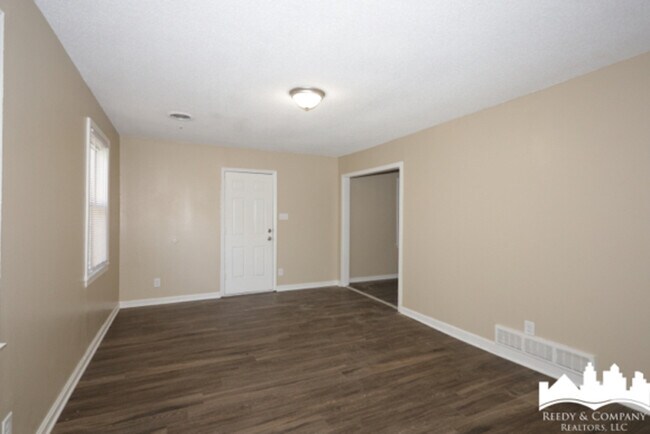 Building Photo - 2968 Tudor St