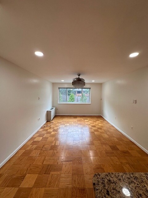 Foto del edificio - 4555 MacArthur Blvd NW