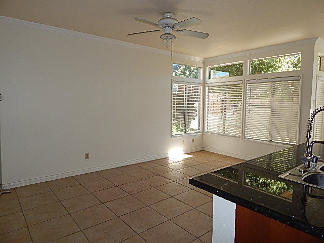 Foto del edificio - Stunning 4 Bedroom 3 Bath Home!!!