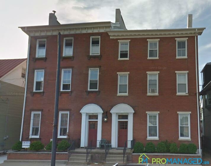 Primary Photo - 423 Radcliffe St