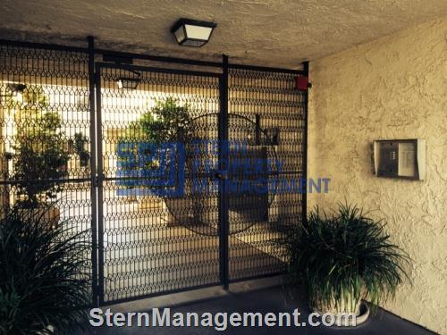 Foto del edificio - 1940 Malcolm Ave