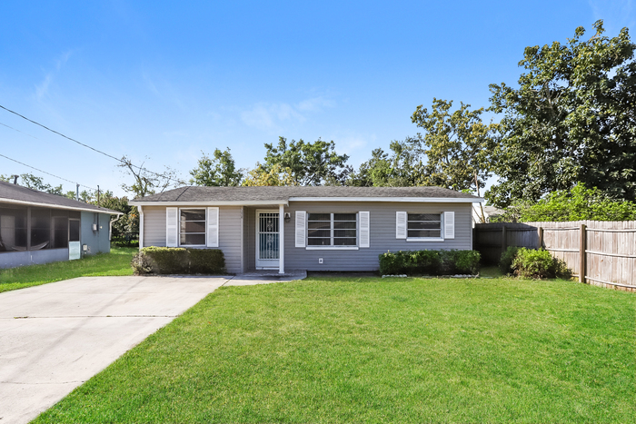 Primary Photo - Cozy Home Lakeland, FL!