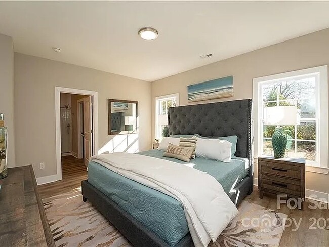 Foto del edificio - 301 S Cloudman St