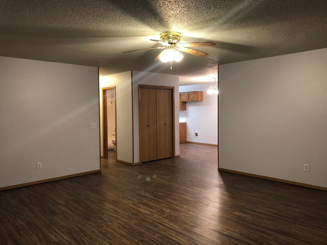 1910 S. 18th St, Rogers, AR 72758 Townhome Rentals in Rogers AR