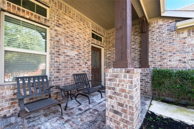 Building Photo - 8922 Pinenut Dr