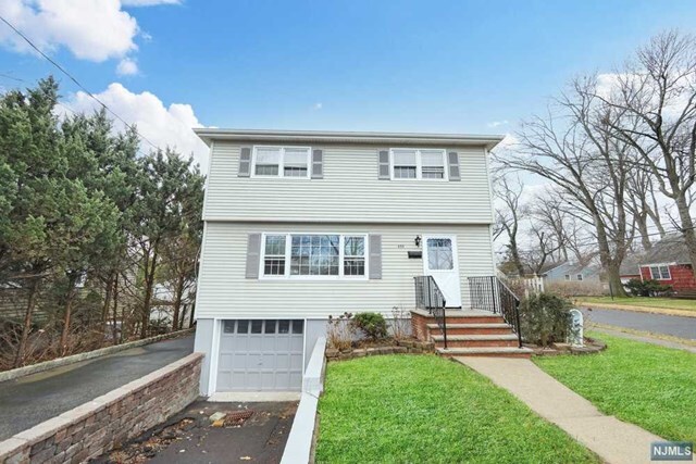 Primary Photo - 493 Ridgewood Rd