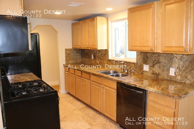 Building Photo - 74340 De Anza Way