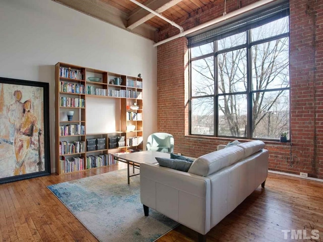Photo - 500 N Duke St Apartment