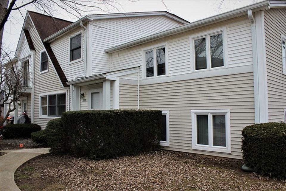 Primary Photo - 222 W Inverrary Ln