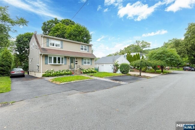 Photo - 26 Genevieve Avenue Unit 2 House