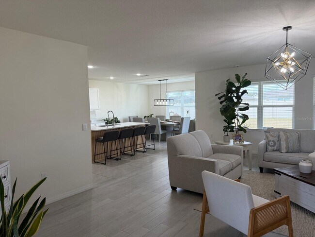 Foto del edificio - 750 Auburn Grv Ct