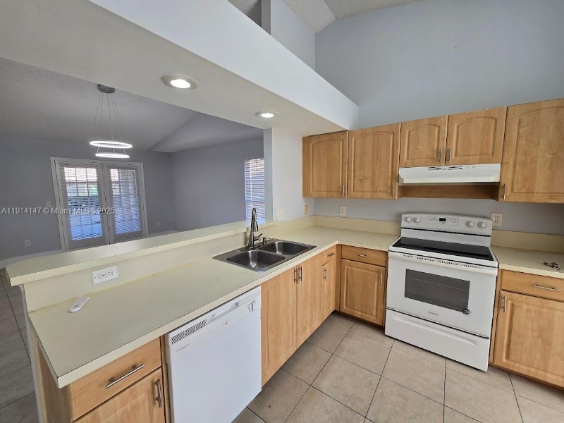 Primary Photo - 10295 Hidden Springs Ct