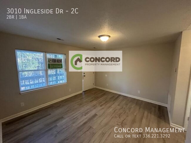 Building Photo - 3010 Ingleside Dr