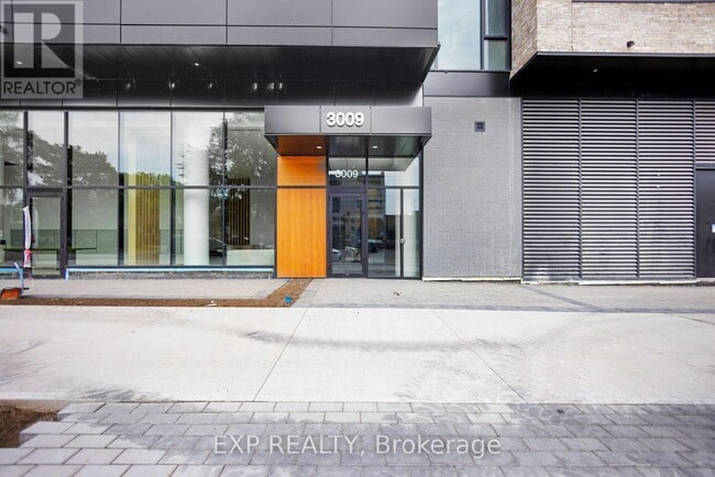 Building Photo - 3009-3009 Novar Rd