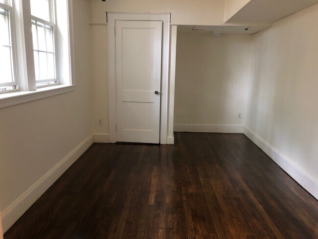 Bedroom - 9 Ellery St