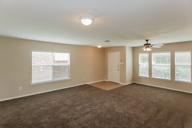 Foto del edificio - 629 Gibson St