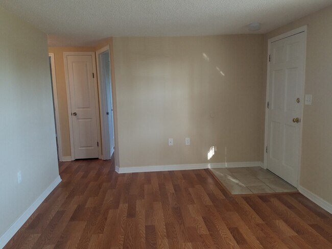 Building Photo - 3443 Elkridge Dr