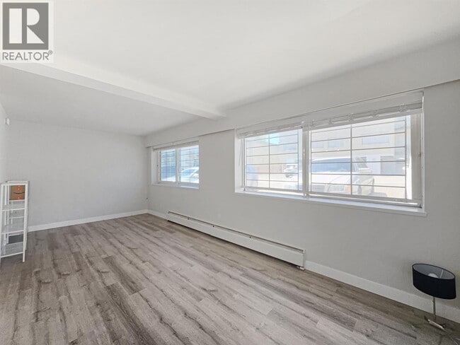 Building Photo - 8635 Fremlin St