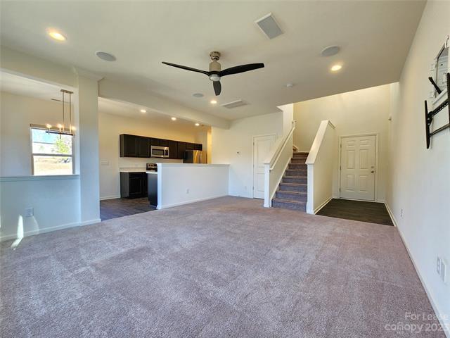 Building Photo - 150 Pin Oak Ct