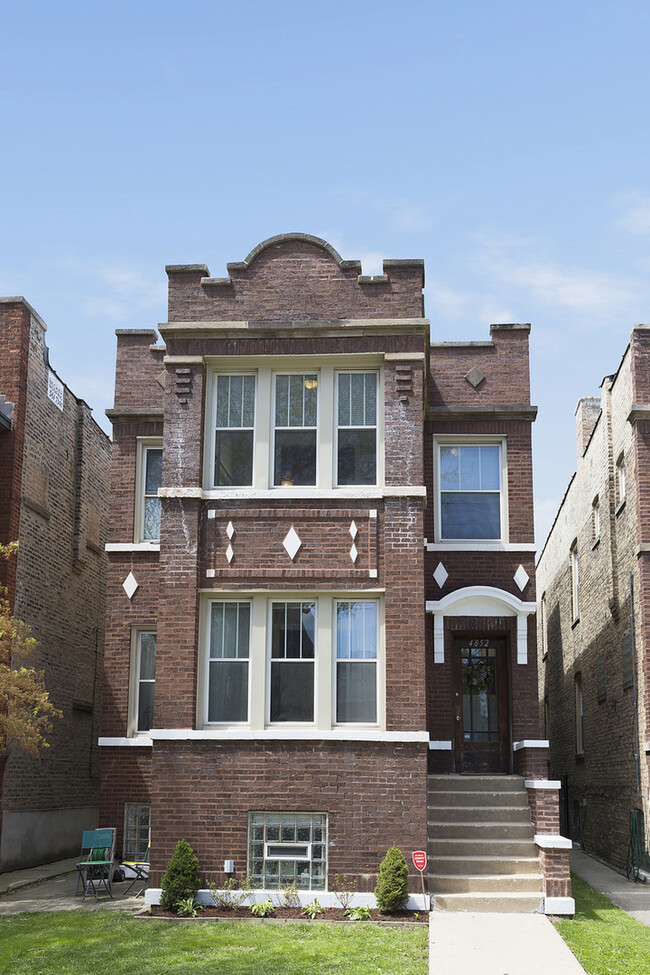 Foto del edificio - 4852 N Talman Ave