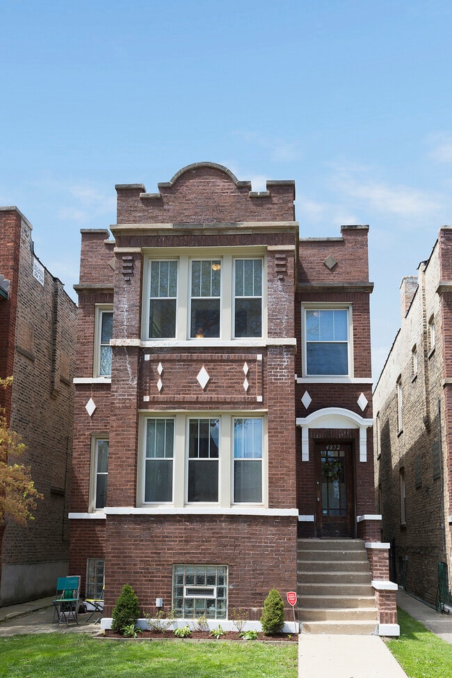Building Photo - 4852 N Talman Ave
