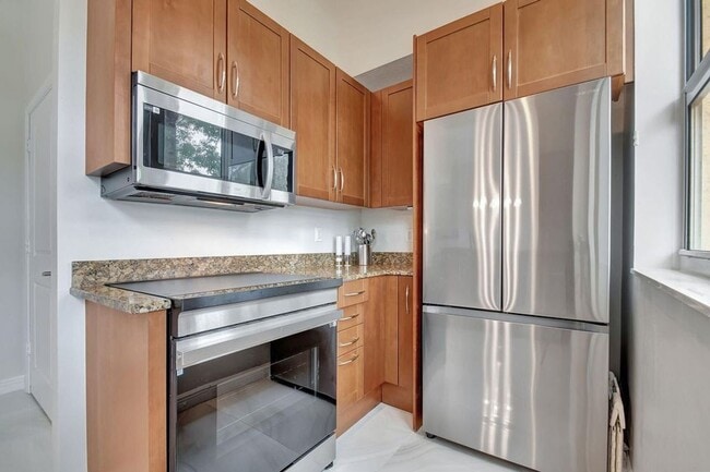 Photo - 350 N Federal Hwy House