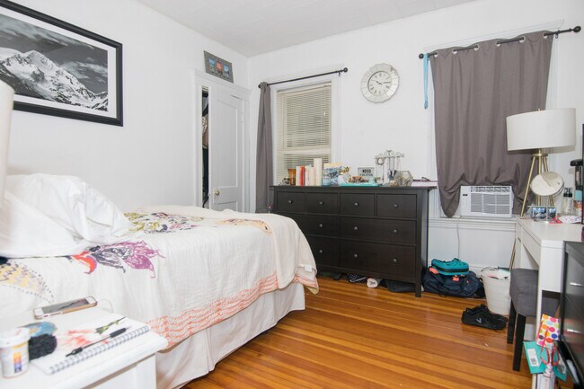 Building Photo - 54 Tremont St