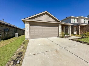 Building Photo - 5715 Vintage Oakmont Dr