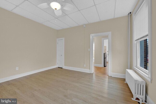 Foto del edificio - 2203 Edmondson Ave