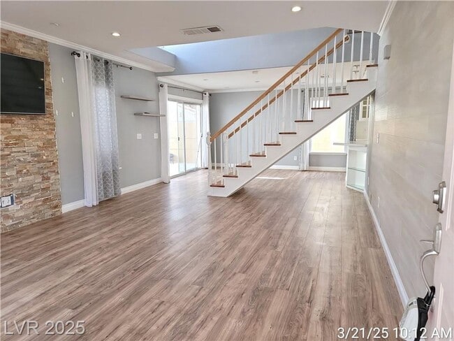 Building Photo - STUNNING NW HOME IN GATED COMMUNITY!!