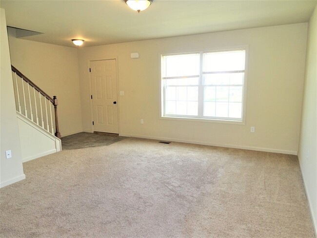Building Photo - 402 Marlene Way