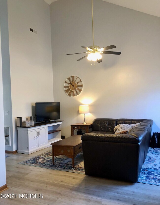 Foto del edificio - 1115 Brownlea Dr