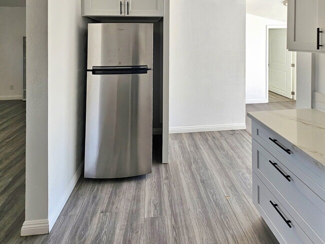 Building Photo - 327 W Haloid Ave