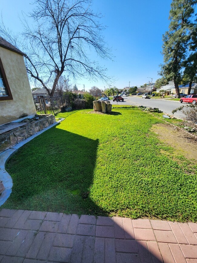 Foto del edificio - 1835 Corrientes St