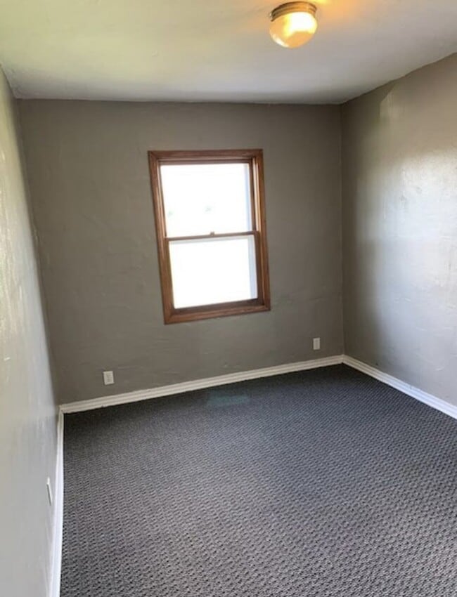 Building Photo - 1433 WIlson Ave SW