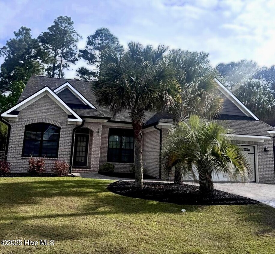 Foto principal - 604 Creekway Cir SE