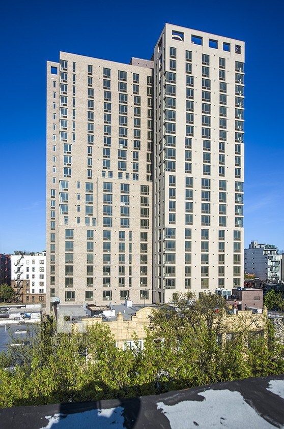 Primary Photo - 636 Flatbush Ave