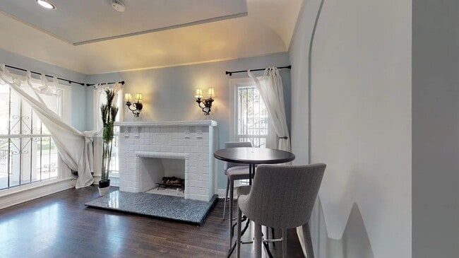 Photo - 216 S Orange Dr. - Room Townhome