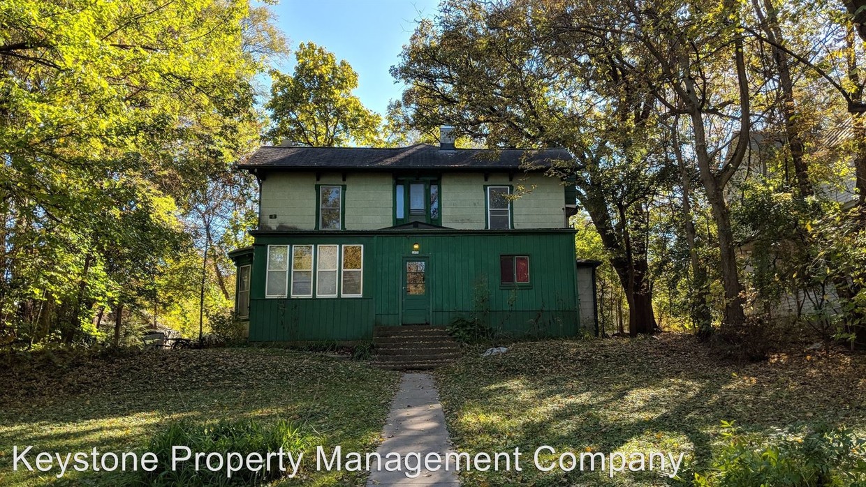 Primary Photo - 1025 E Washington St