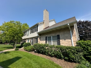 Building Photo - 1443 Laurel Oaks Dr