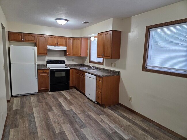 Foto del edificio - 4313 80th Ave N
