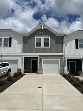 Building Photo - 105 Pleasure Ln