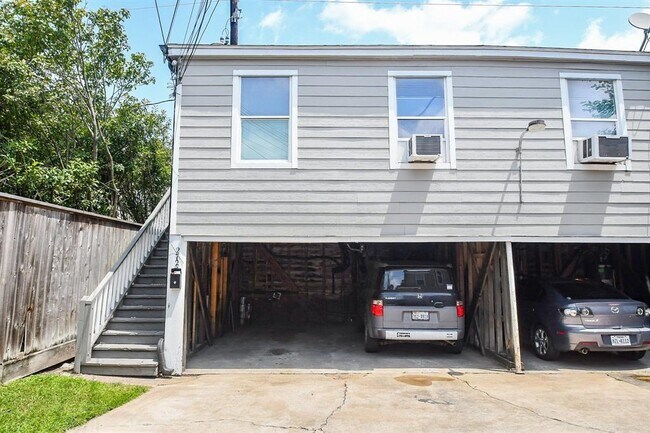 Foto del edificio - 2722 Wroxton Rd