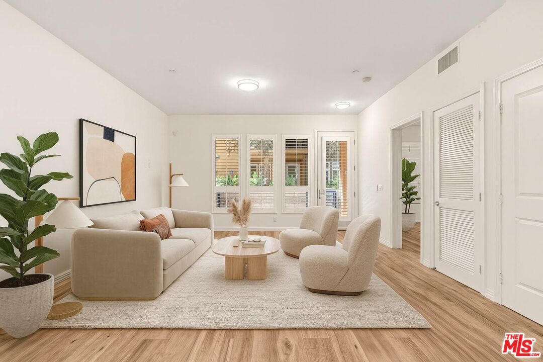 Foto principal - 4050 Glencoe Ave